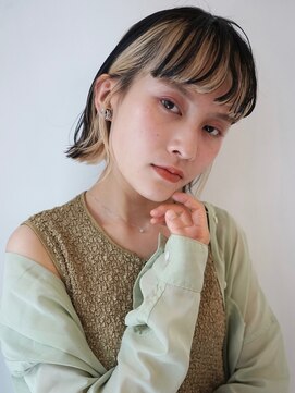 ネオリーブ クーロ(Neolive curro) 切りっぱなしボブのおしゃれフレーミングカラー