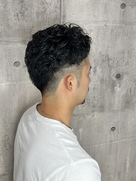 ビスポーク(BESPOKE) 20代30代40代メンズアップバング清潔感爽やかビジカジ