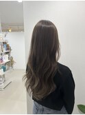 グレージュカラー/レイヤーカット/くすみベージュ/透明感カラー