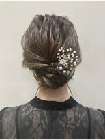 アロマヘアルーム 横浜店(AROMA hair room)&nbsp;後れ毛が可愛いシニヨン二アレンジ二次会結婚式/横浜/横浜西口