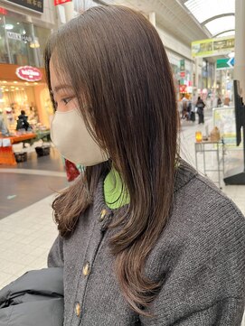 ニフティ(NIFTY) オリーブカラー+レイヤー ~20代~/熊本/上通