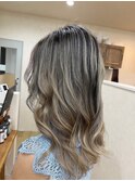 ハイライトカラーミルクティーベージュレイヤーカット