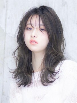 ジェニーバイメノン(JENNIE by Menon) レイヤーカット 前髪 こなれミディ グレージュ