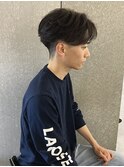 メンズナチュラルセンターパートフェーザーショートパーマ