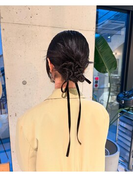 レジュアル(RESSUAL) 崩れないヘアセット　　韓国風カチモリアレンジ