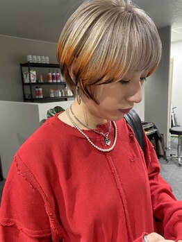 ノエヘア(Noe hair)の写真/ダメージレスだからハイトーンでも驚きのツヤ感。上品なハイライトで大人女性も楽しめるダブルカラー。