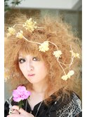 金髪アフロヘア　（日和１０月号ヘアカタログ）