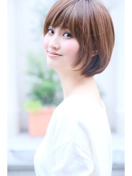 ロエナ(ROENA) ハッシュカットフルバングレッドブラウン似合わせカット前髪