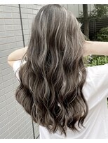 ピヨン 心斎橋(piLLon)&nbsp;大人かわいい　3Dハイライトカラー☆プラチナグレージュ