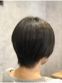カーキグレージュマッシュショートボブフェザーバングヘナ(所沢)