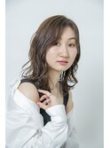 大人キレイなミディアムローレイヤー　波巻きアレンジ3
