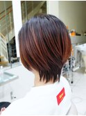 ショートウルフスタイルにバレイヤージュでカラーデザイン