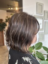 アンディ ニジュウサンド クリエイション(and D 23℃ creation)&nbsp;ハイライト/グレージュ/根元が伸びても気になりにくいカラー