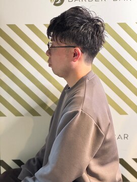 バーバーバー アカバネ(BARBER-BAR AKABANE) スマートに決まる黒髪ショート ダウンスタイル メンズパーマ#2