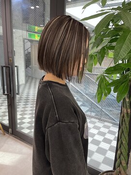 リュストル 町田(LUSTRE) ベース暗めハイライト×ボブカット