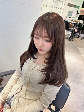 ユーフォリア 渋谷グランデ(Euphoria SHIBUYA GRANDE) エクステ　レイヤーカット　ブラウンカラー　透明感カラー　YUKI