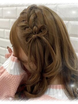 リルミー ミュエナ 大須 矢場町(Lilme myuena) リボン付き！サイド編み込み♪_ユウ