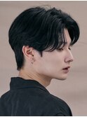原宿ニュアンスパーマ黒髪センターパートウルフツーブロック30代