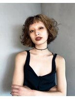 ヴァーディ オモテサンドウ(Vardy omotesando)&nbsp;Curl/ボブ ブラウン デザイン