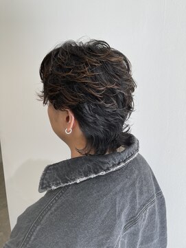 イニ 福井店(ini) フェザーウルフ