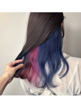 ガーデン ジングウマエ(GARDEN jingumae) ピンクとブルーのインナーカラー