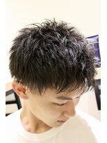 ヨシザワインク プレミアム 築地店(YOSHIZAWA Inc. PREMIUM)&nbsp;爽やか無造作束間ツーブロック刈り上げツンツン短髪ショート