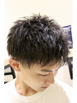 ヨシザワインク プレミアム 築地店(YOSHIZAWA Inc. PREMIUM) 爽やか無造作束間ツーブロック刈り上げツンツン短髪ショート