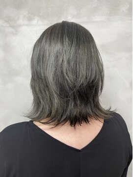 ドレスヘアーガーデン(DRESS HAIR GARDEN) ハイライト×カーキグレージュ