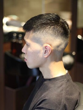 キングスマントーキョー 立川店(KINGSMAN TOKYO) ツーブロックマッシュ/波巻き/ハイライト/束感<理容室><立川>