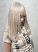 ホワイトブロンド/レイヤーカット/ケアブリーチ