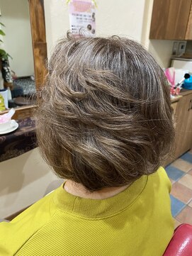 アジュラ(Ajula) パーマ&カラー