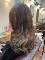 キャラシャローネ お台場(CharaChalone)&nbsp;ゆるふわ巻き髪スタイル