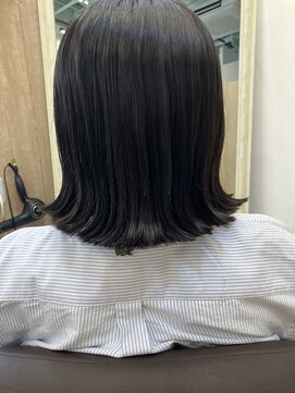 アオカマクラ(a-o Kamakura) 切りっぱなしボブ