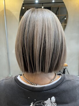 ロッカン(ROKKAN) 切りっぱなしボブ×アンブレラカラー