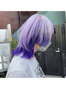 アールイーバイインク 渋谷(Re. by INK.) シルバー×パープルウルフカット/派手髪カラーバター[渋谷/原宿]