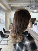 ルチア パリ(Luccica PARIS)&nbsp;【Luccica Paris takako】裾カラー×ホワイトベージュ