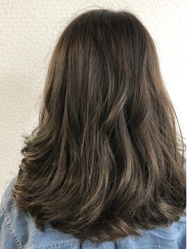 グリー ヘアープロデュース(Gree hair produce) オリーブグレージュ