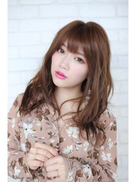 ヘアアンドメイク サファイア(Hair and Make SAPPHIRE) #レイヤー たっぷり#ゆるウェーブ#ミディアム#美容院#静岡市