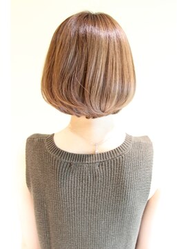 レウナ 外苑前(Reuna) ３０代・４０代・５０代に人気トップふんわりワンカールボブ