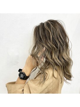 ルーフ 町田店(LUFE) 【LUFE町田】 ホワイトベージュ×バレイヤージュ　担当三宅