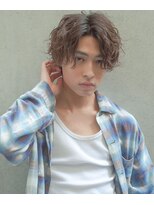 レジュアル(RESSUAL)&nbsp;無造作パーマ　センターパート　スリークショート