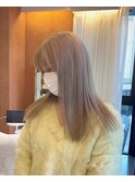 ハイトーングレージュ
