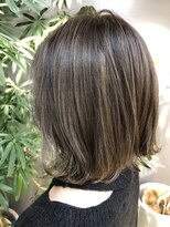 アパルトメント ジェシカ(l'appartement de Jessica)&nbsp;透明感グレージュハイライトスタイル