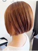 20代30代大人可愛い前下がりストレート大人ボブハイライト
