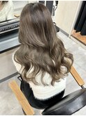 ワンカラーで作るバレイヤージュ風グレージュ
