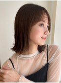 切りっぱなしボブタッセルボブ束感前髪外ハネベージュカラー