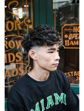 プロショップウェーブ セカンド(PRO SHOP WAVE II) メンズ/ハイライト/マッシュパーマ/束感/波巻き/原宿メンズ/原宿