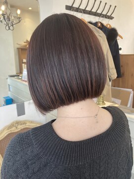 アミュレ(Amule) 顎ラインぱっつんボブ大人可愛いツヤ髪モカブラウン柔らかボブ