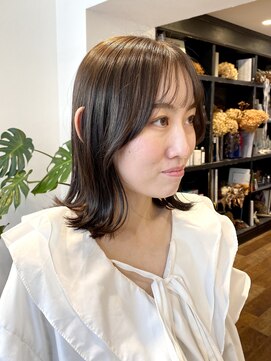 シアン ヘア デザイン(cyan hair design) 【cyan】ミディアムヘア × 暗めオリーブベージュ