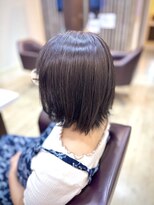 トレセッテ(tre sette)&nbsp;地毛に近いナチュラルブラウンカラー/ミディアムスタイル